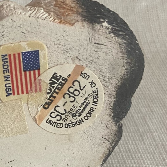 STONE CRITTERS  Majestic Basset Hound with Food Dish Figuine SC-362 - Picture 5 of 7